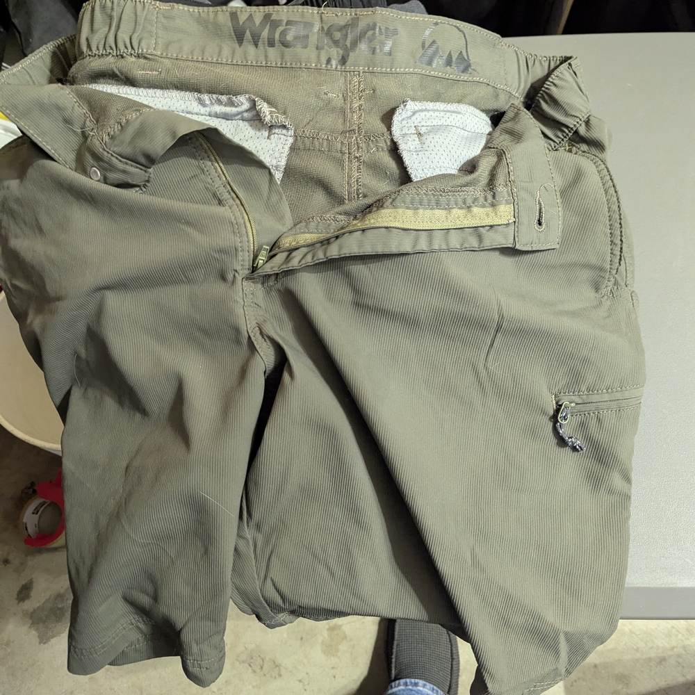 Wrangler Olive Cargo Shorts
